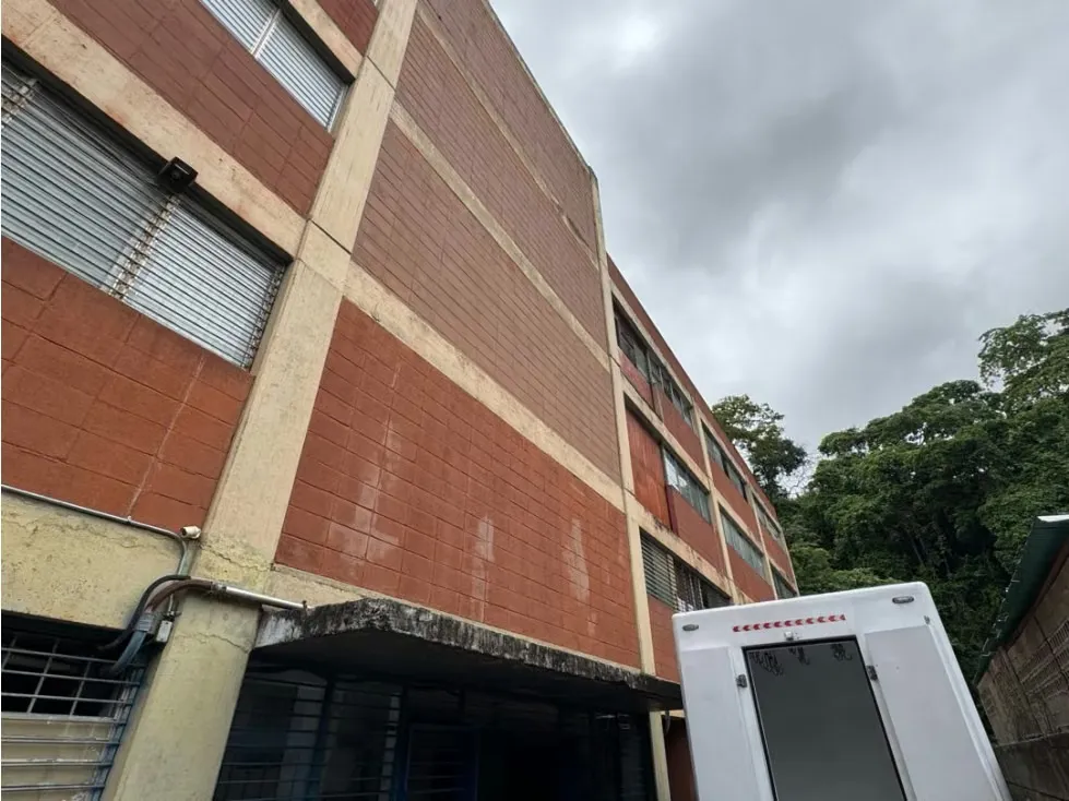 En Alquiler Planta Industrial en Palo Verde. Sucre - Caracas - 4