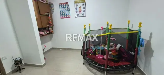 CASA EN VENTA URB. MARA NORTE - 11