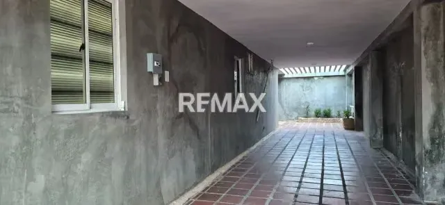 CASA EN VENTA URB. MARA NORTE - 6