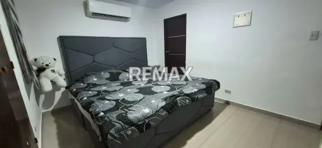 CASA EN VENTA URB. MARA NORTE - 9