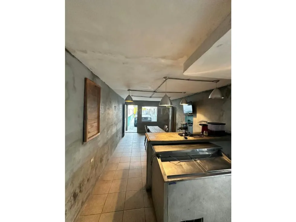 SE VENDE CASA SAN BERNARDINO 334m2 - 17
