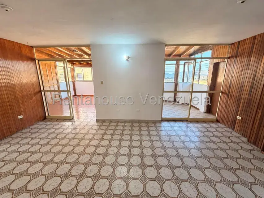 Apartamento (1 Nivel) en Alquiler en Zona Oeste, Lara - 22