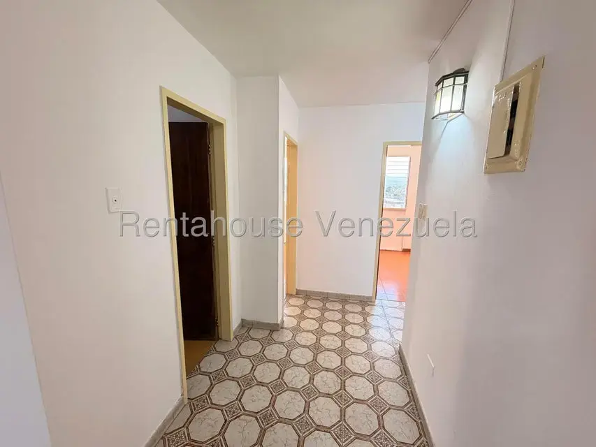 Apartamento (1 Nivel) en Alquiler en Zona Oeste, Lara - 27