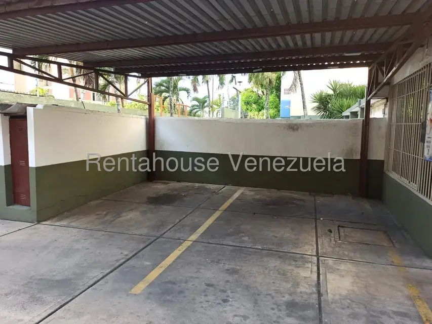 Apartamento (1 Nivel) en Alquiler en Zona Oeste, Lara - 44