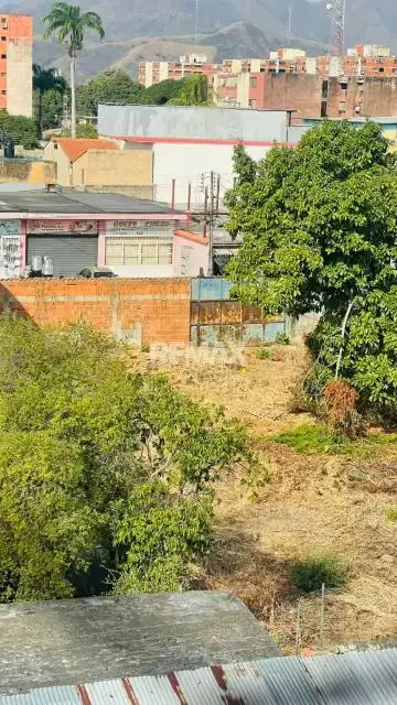Terreno comercial en Guacara