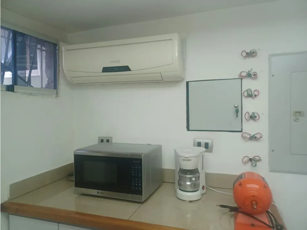 Alquilo oficina 25m2 La Trinidad 3559 - 5