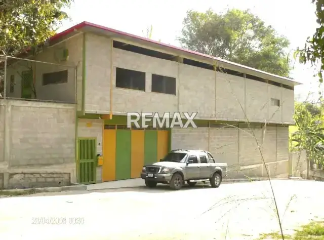 Alquiler de Galpón en Zona Industrial de la Trinidad Piso 1