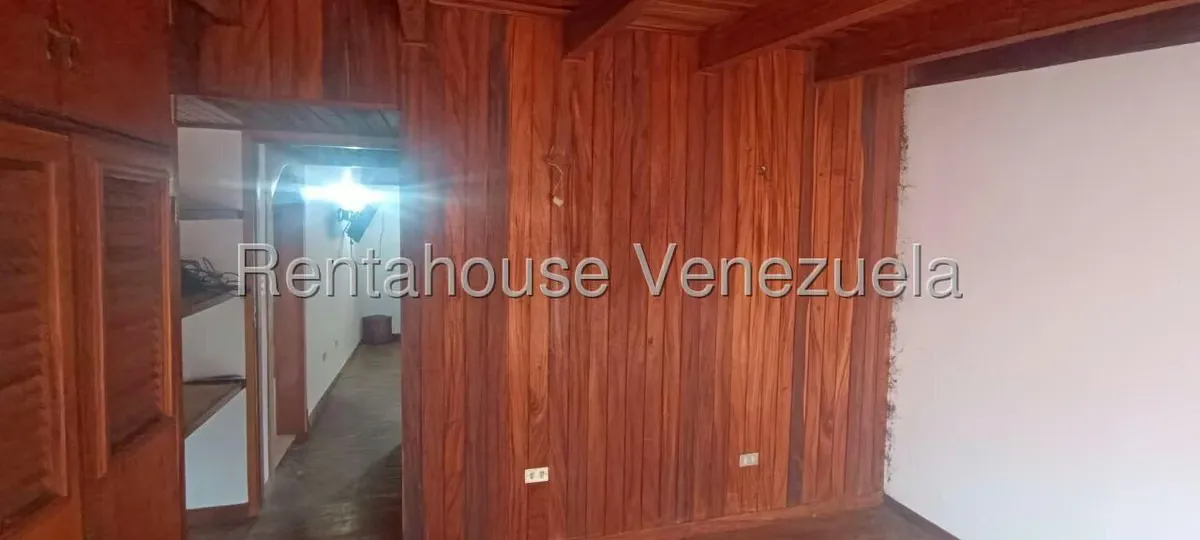 Casa (Multipes Niveles) en Venta en Lomas de Bello Monte, Distrito Metropolitano - 145