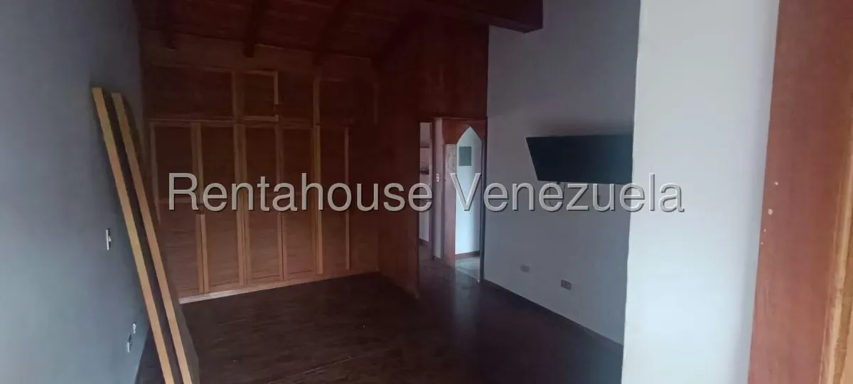Casa (Multipes Niveles) en Venta en Lomas de Bello Monte, Distrito Metropolitano - 146