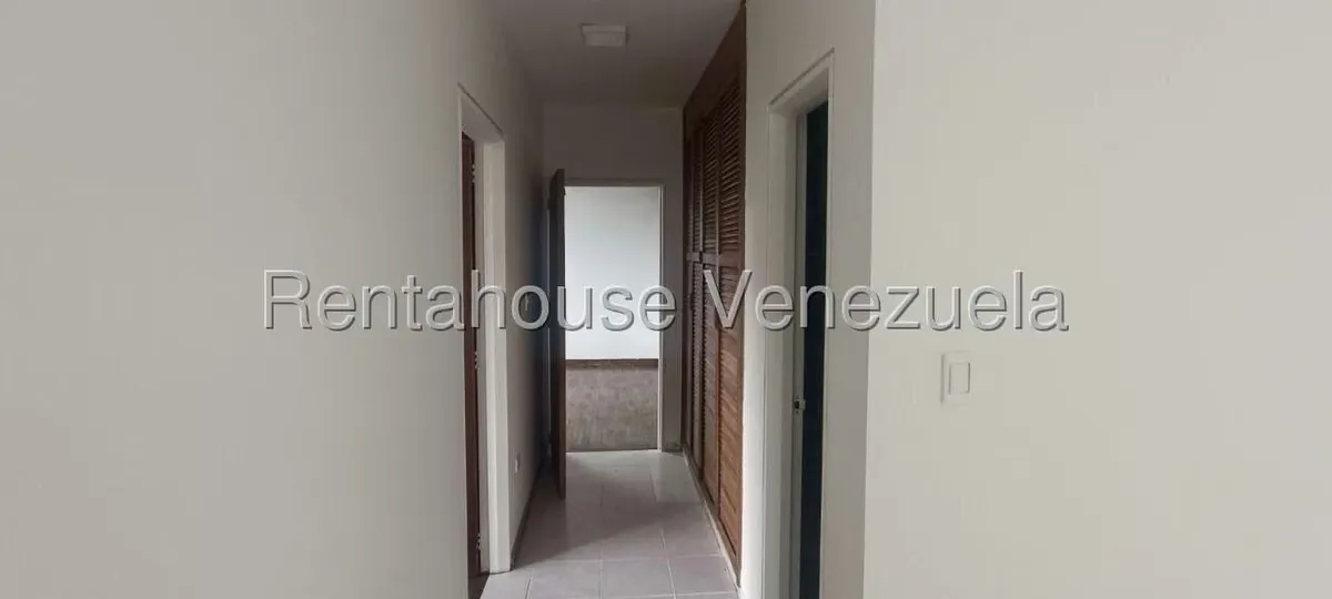 Casa (Multipes Niveles) en Venta en Lomas de Bello Monte, Distrito Metropolitano - 170