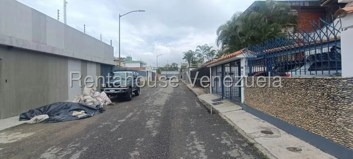Casa (Multipes Niveles) en Venta en Lomas de Bello Monte, Distrito Metropolitano - 192