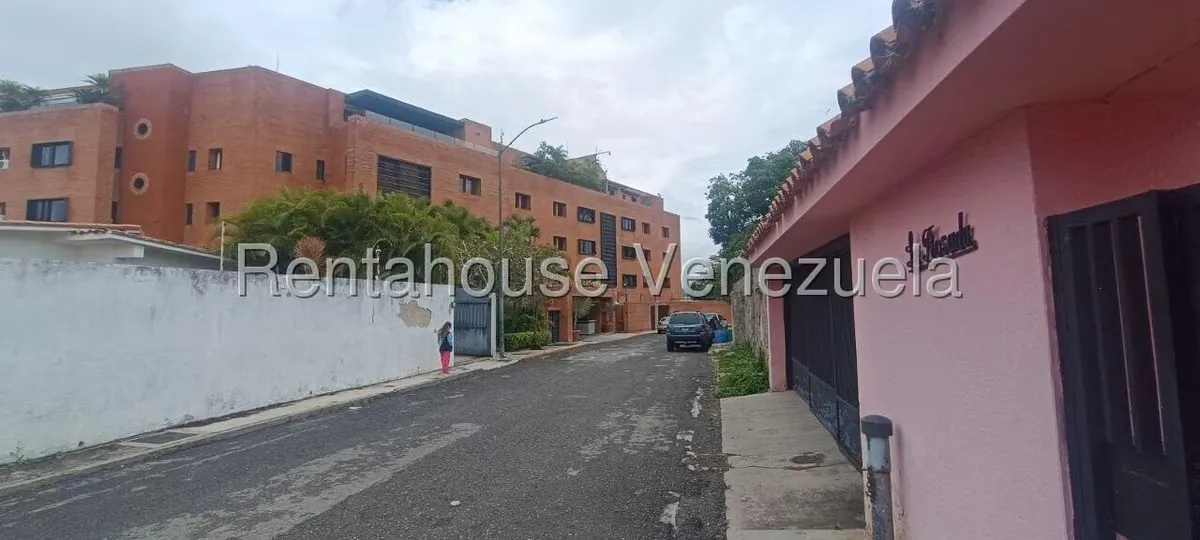 Casa (Multipes Niveles) en Venta en Lomas de Bello Monte, Distrito Metropolitano - 195