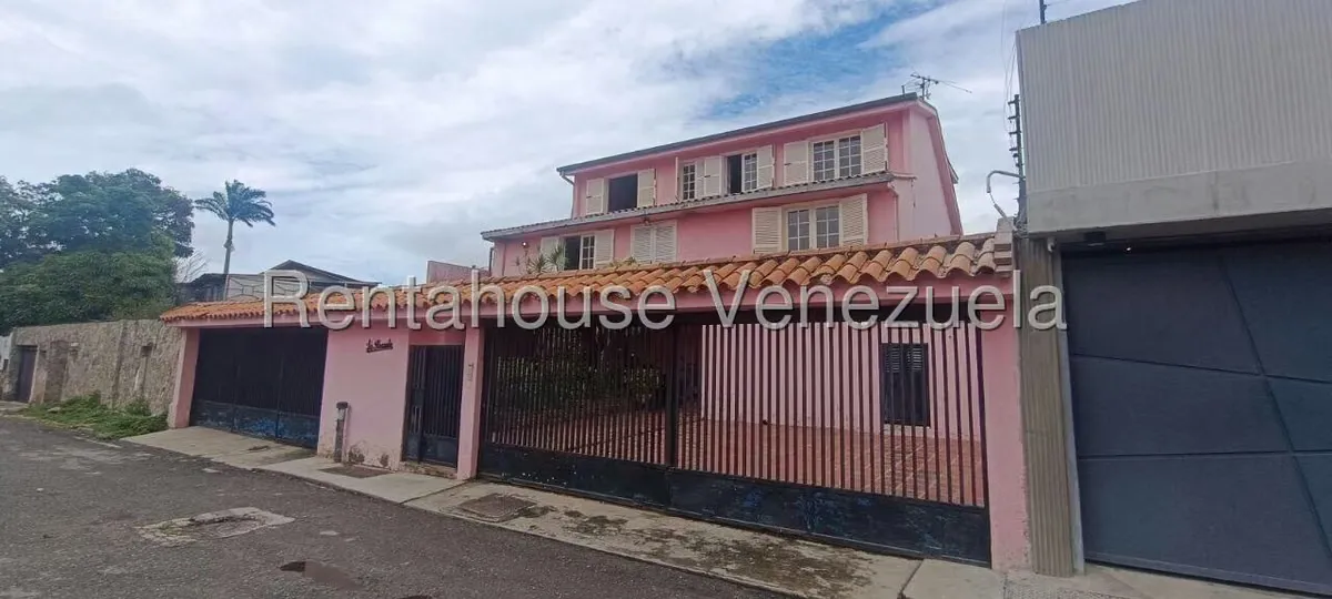 Casa (Multipes Niveles) en Venta en Lomas de Bello Monte, Distrito Metropolitano - 198