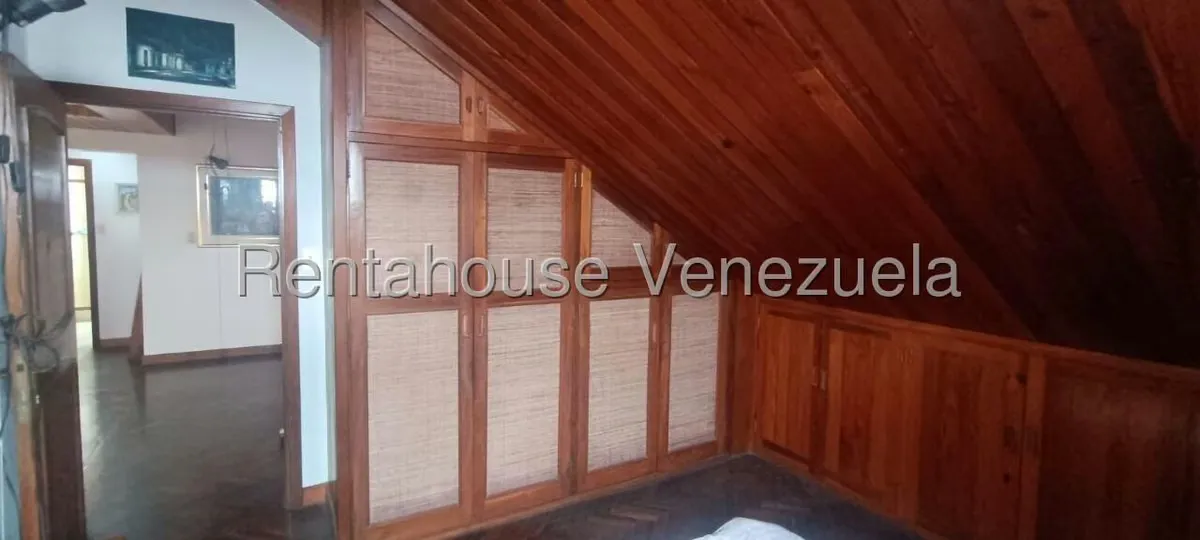 Casa (Multipes Niveles) en Venta en Lomas de Bello Monte, Distrito Metropolitano - 32