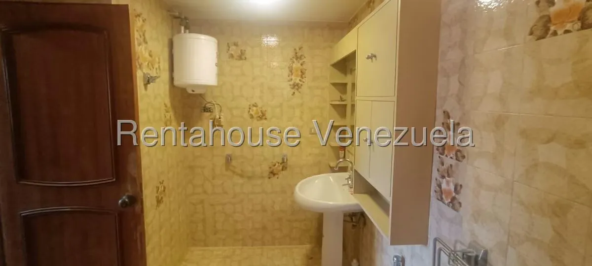Casa (Multipes Niveles) en Venta en Lomas de Bello Monte, Distrito Metropolitano - 61