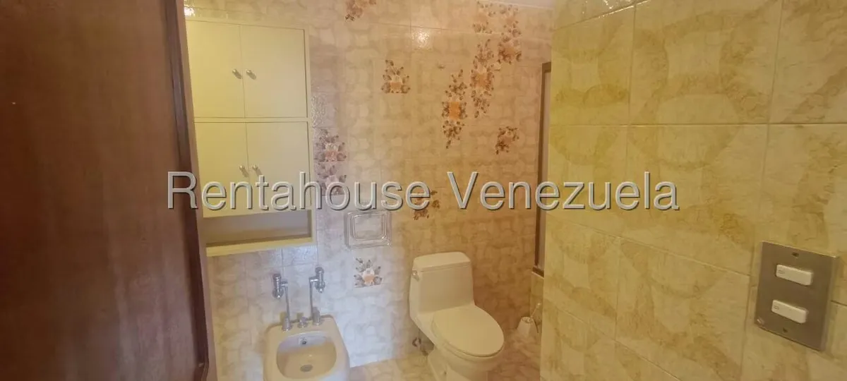 Casa (Multipes Niveles) en Venta en Lomas de Bello Monte, Distrito Metropolitano - 62