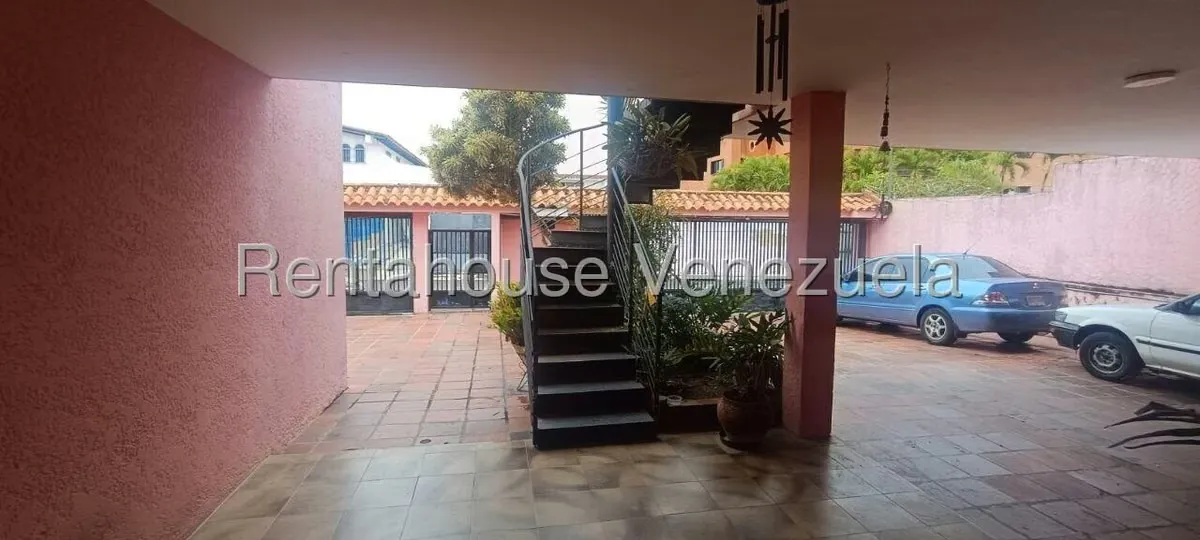 Casa (Multipes Niveles) en Venta en Lomas de Bello Monte, Distrito Metropolitano - 92