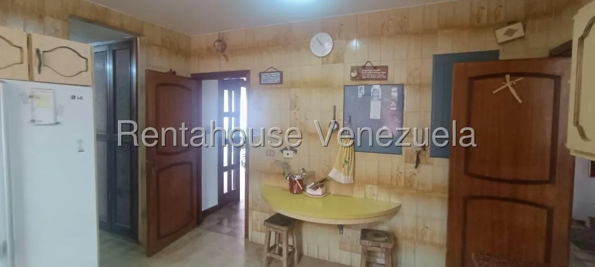 Casa (Multipes Niveles) en Venta en Lomas de Bello Monte, Distrito Metropolitano - 98