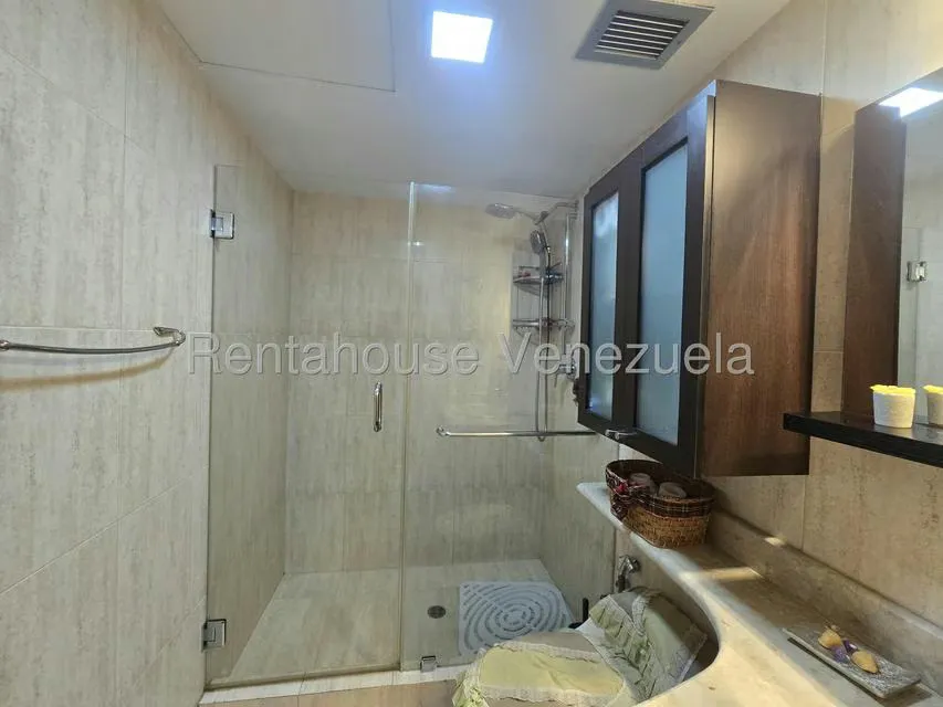 Apartamento (1 Nivel) en Venta en El Rosal, Distrito Metropolitano - 34