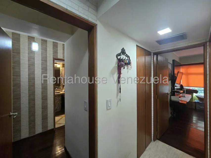 Apartamento (1 Nivel) en Venta en El Rosal, Distrito Metropolitano - 35