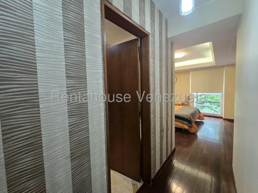 Apartamento (1 Nivel) en Venta en El Rosal, Distrito Metropolitano - 36