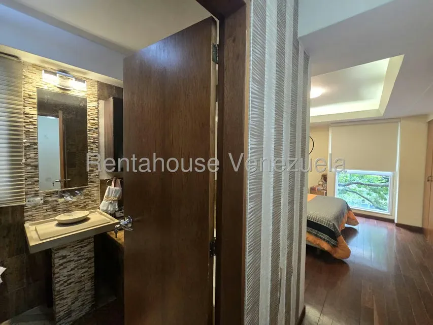 Apartamento (1 Nivel) en Venta en El Rosal, Distrito Metropolitano - 37
