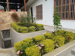 Vista 44