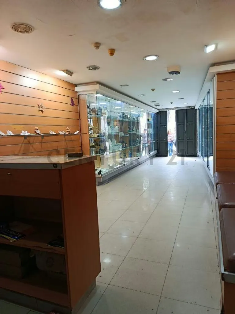 ¡Excelente Oportunidad Comercial en el Corazón de Caracas! - 2