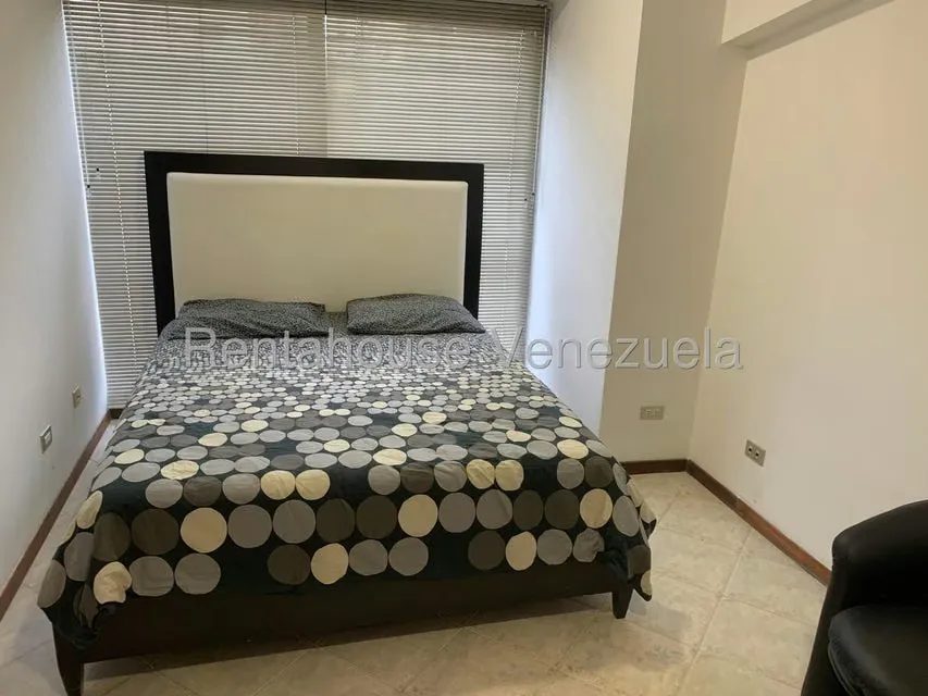 Apartamento (1 Nivel) en Alquiler en Sabana Grande, Distrito Metropolitano - 11