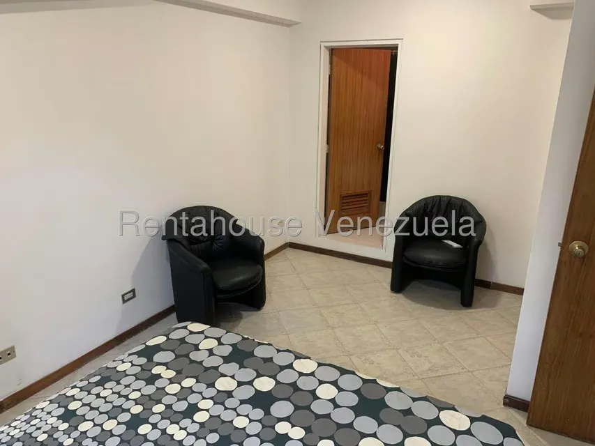 Apartamento (1 Nivel) en Alquiler en Sabana Grande, Distrito Metropolitano - 13