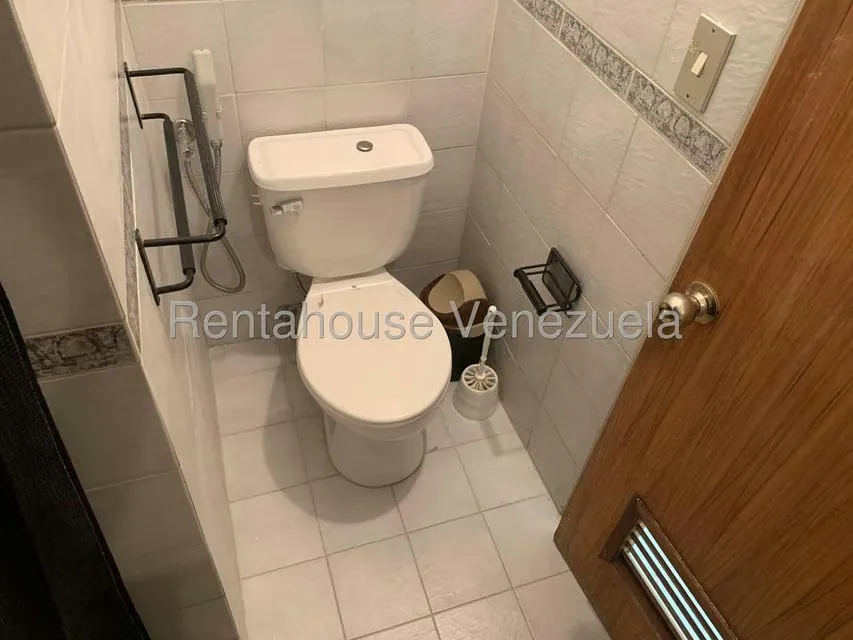 Apartamento (1 Nivel) en Alquiler en Sabana Grande, Distrito Metropolitano - 25