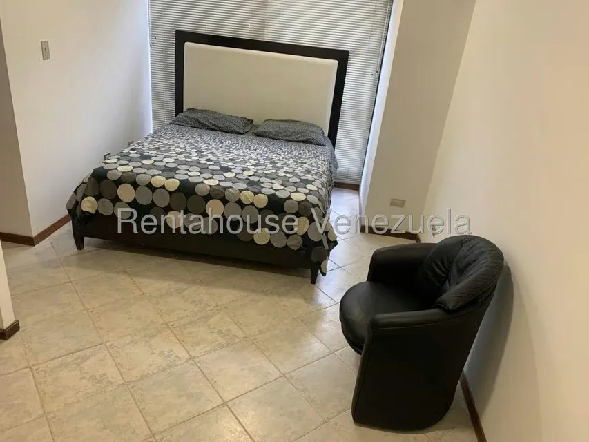Apartamento (1 Nivel) en Alquiler en Sabana Grande, Distrito Metropolitano - 9
