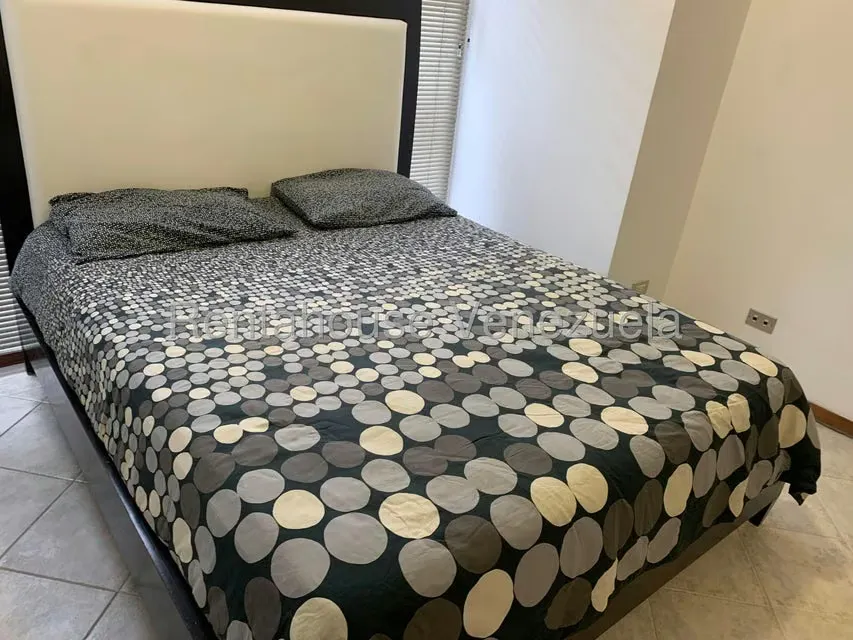 Apartamento (1 Nivel) en Alquiler en Sabana Grande, Distrito Metropolitano - 10