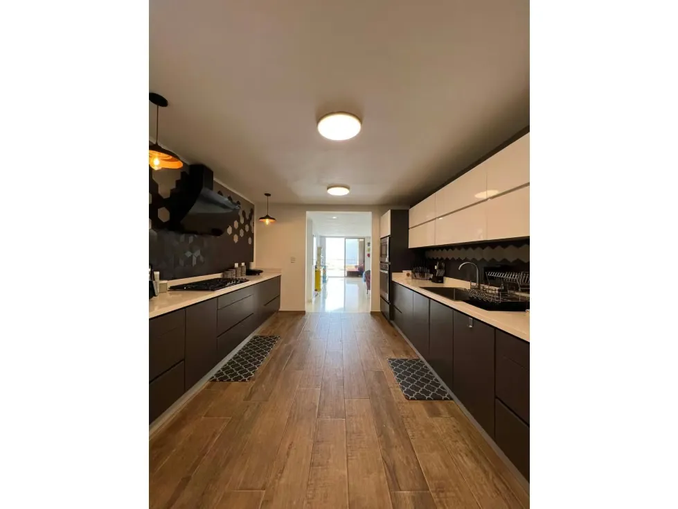 PLANTA BAJA EN VENTA 600 M2 - URB. NARANJOS DEL CAFETAL
