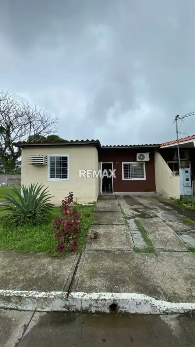Venta casa ubicada en la Urbanización Los Mangos Sarare
