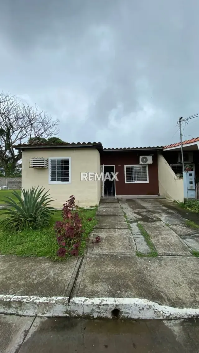 Venta casa ubicada en la Urbanización Los Mangos Sarare