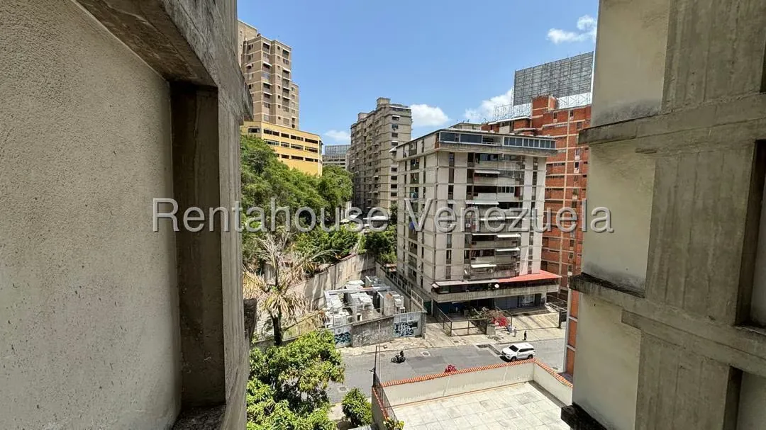 Apartamento (1 Nivel) en Venta en Colinas de Bello Monte, Distrito Metropolitano - 11