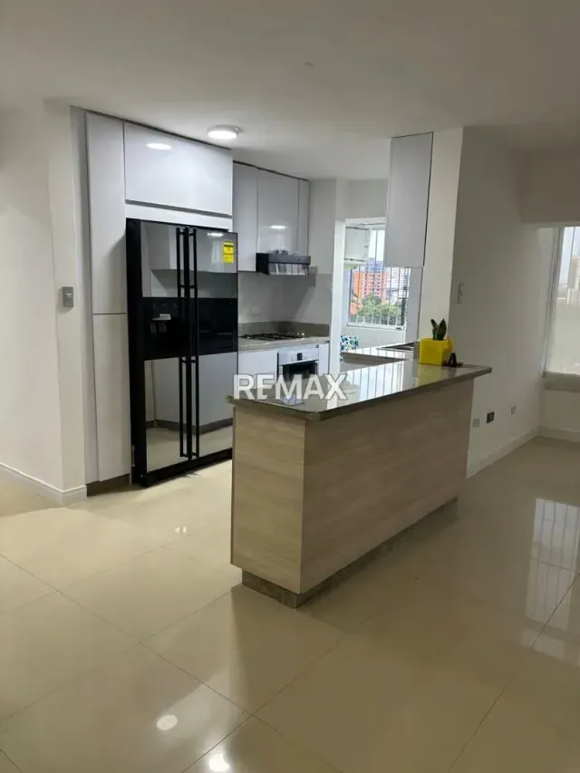 En Venta Apartamento Moderno en Residencias El Mirador
