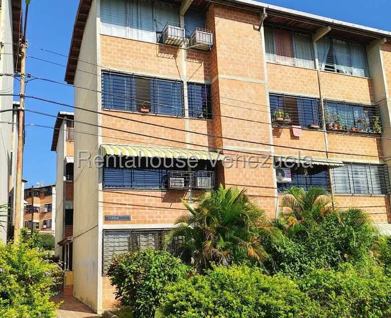 Apartamento (Planta Baja) en Venta en Terrazas del Este, Miranda - 2