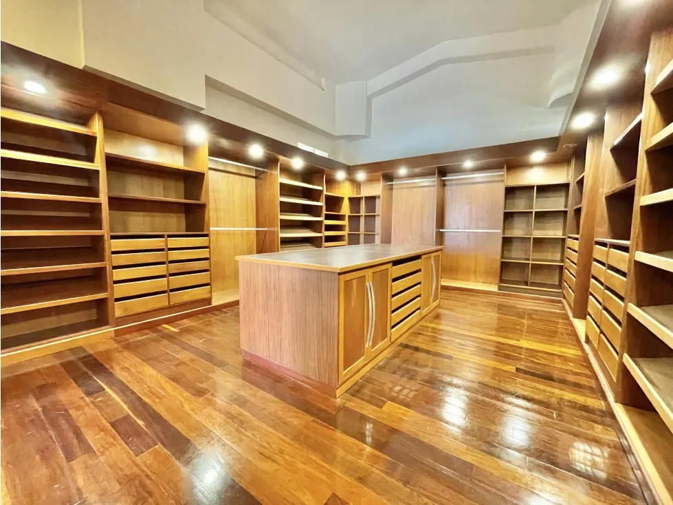 Se vende casa 3000m2 6h+3s/8.5b+2s/12p La Lagunita - 16