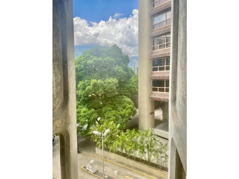 Se Alquila Oficina 225m² 4b/8E Las Mercedes - 2