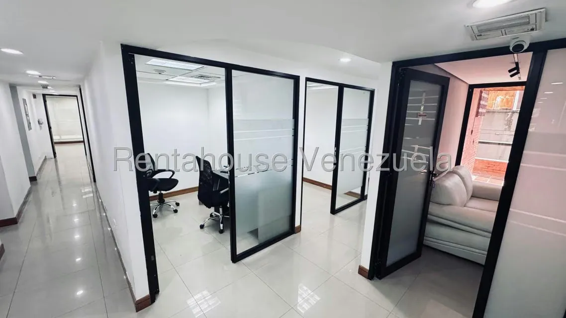Oficina en Venta en El Rosal, Distrito Metropolitano - 31
