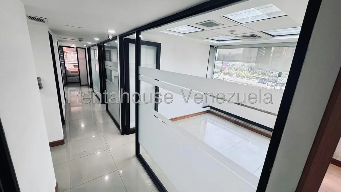 Oficina en Venta en El Rosal, Distrito Metropolitano - 33