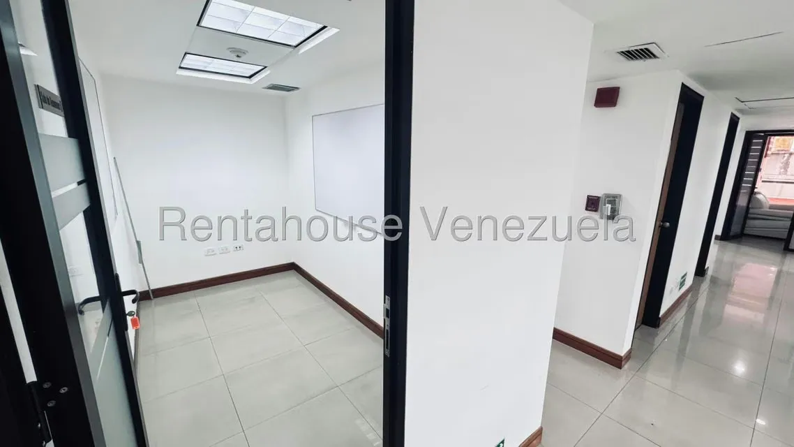Oficina en Venta en El Rosal, Distrito Metropolitano - 34