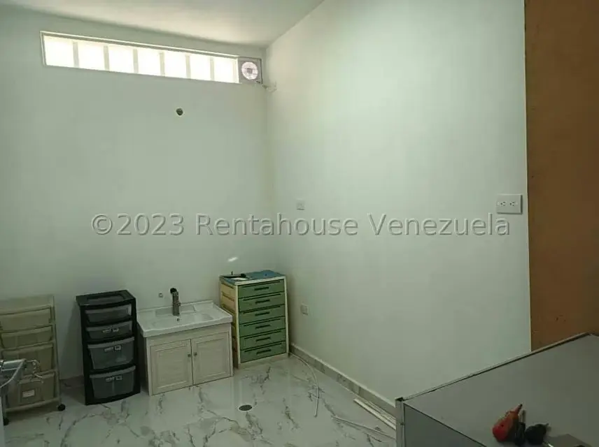 Consultorio Medico en Alquiler en Avenida Bolivar Norte, Carabobo - 9