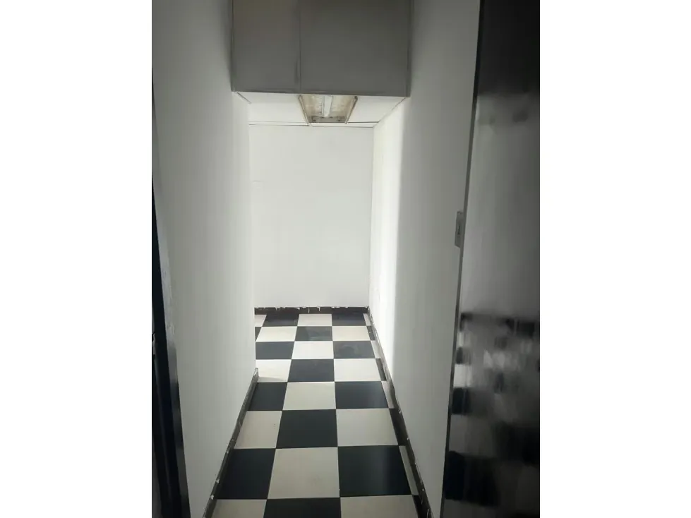 En Alquiler Local Comercial en Capitolio 107 mts2 - 7