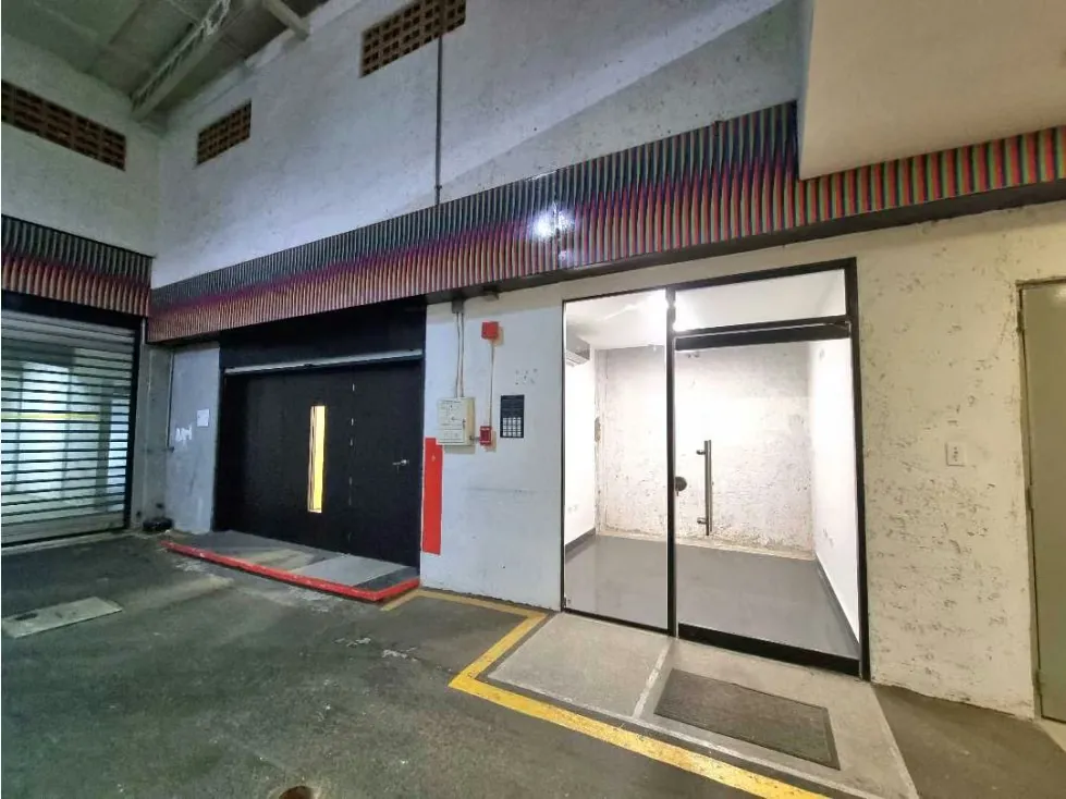 En venta terreno c/ galpones y estacion de gasolina 2500m2 Chacao 4367 - 11