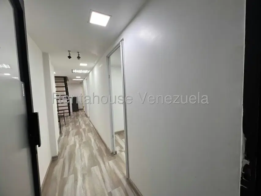 Local Comercial en Venta en La Castellana, Distrito Metropolitano - 2