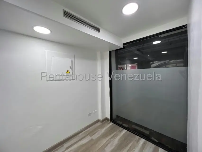 Local Comercial en Venta en La Castellana, Distrito Metropolitano - 4
