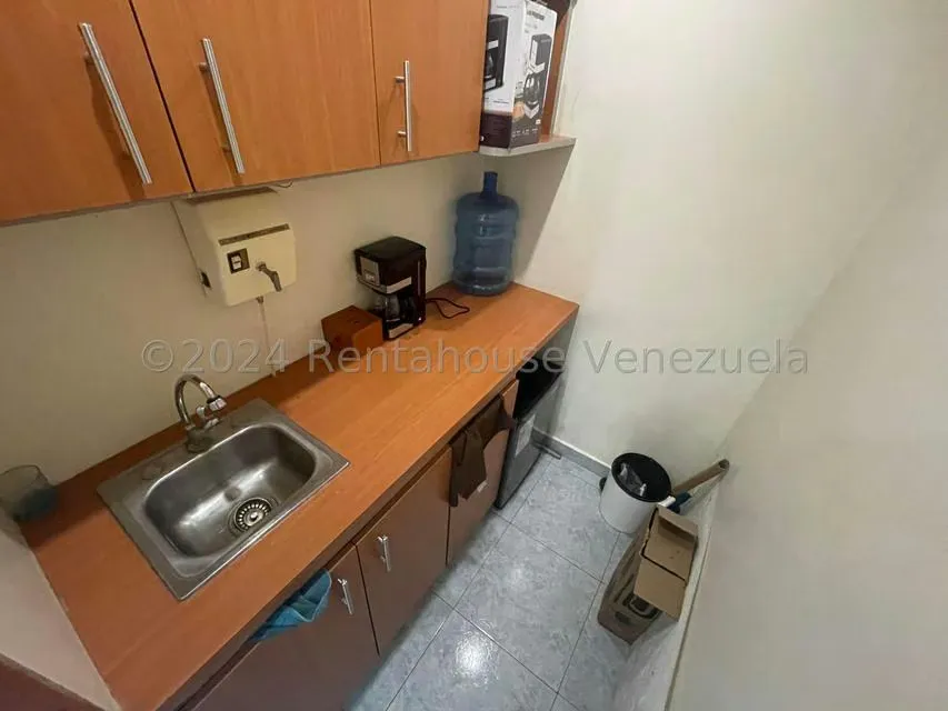 Local Comercial en Alquiler en Sabana Grande, Distrito Metropolitano - 15